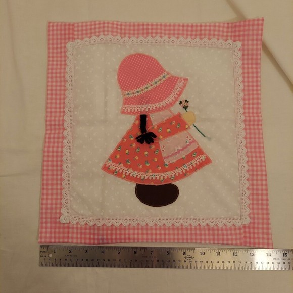 Set Of 2 Sunbonnet Sue Sam Handmade Pillow Covers Pink White Blue Brown 14 x 14 - Picture 2 of 16